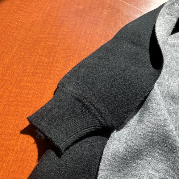 WOMEN'S PONCHO BATWING SLEEVE PONCHO SHAWL FRINGED CAPE BLACK AND GRAY - MINT!!! - Picture 5 of 14